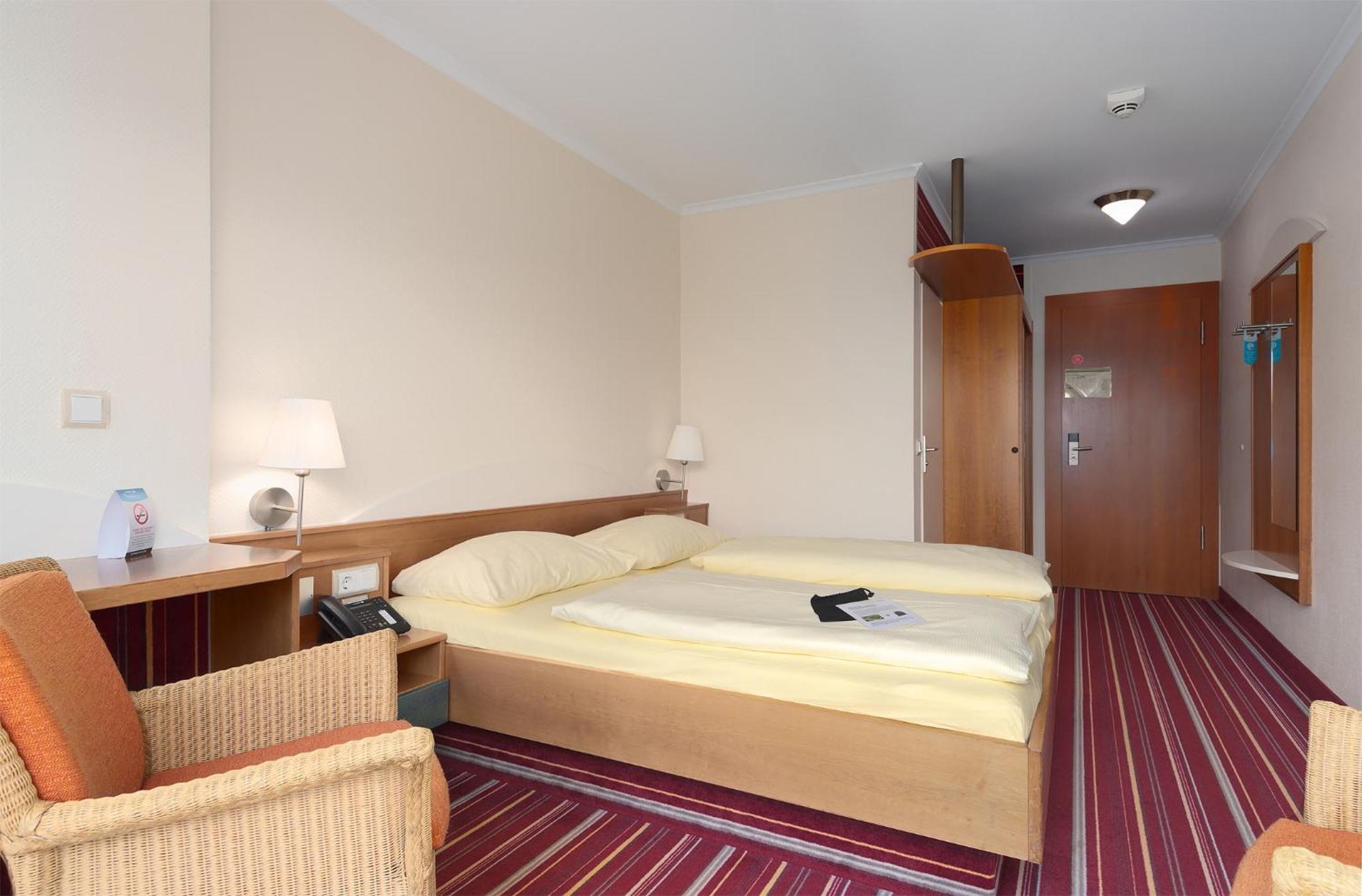 Trip Inn Landhotel Badsoden-Salmuenster บาด โซเดน-ซาลมึนสเตอร์ ภายนอก รูปภาพ