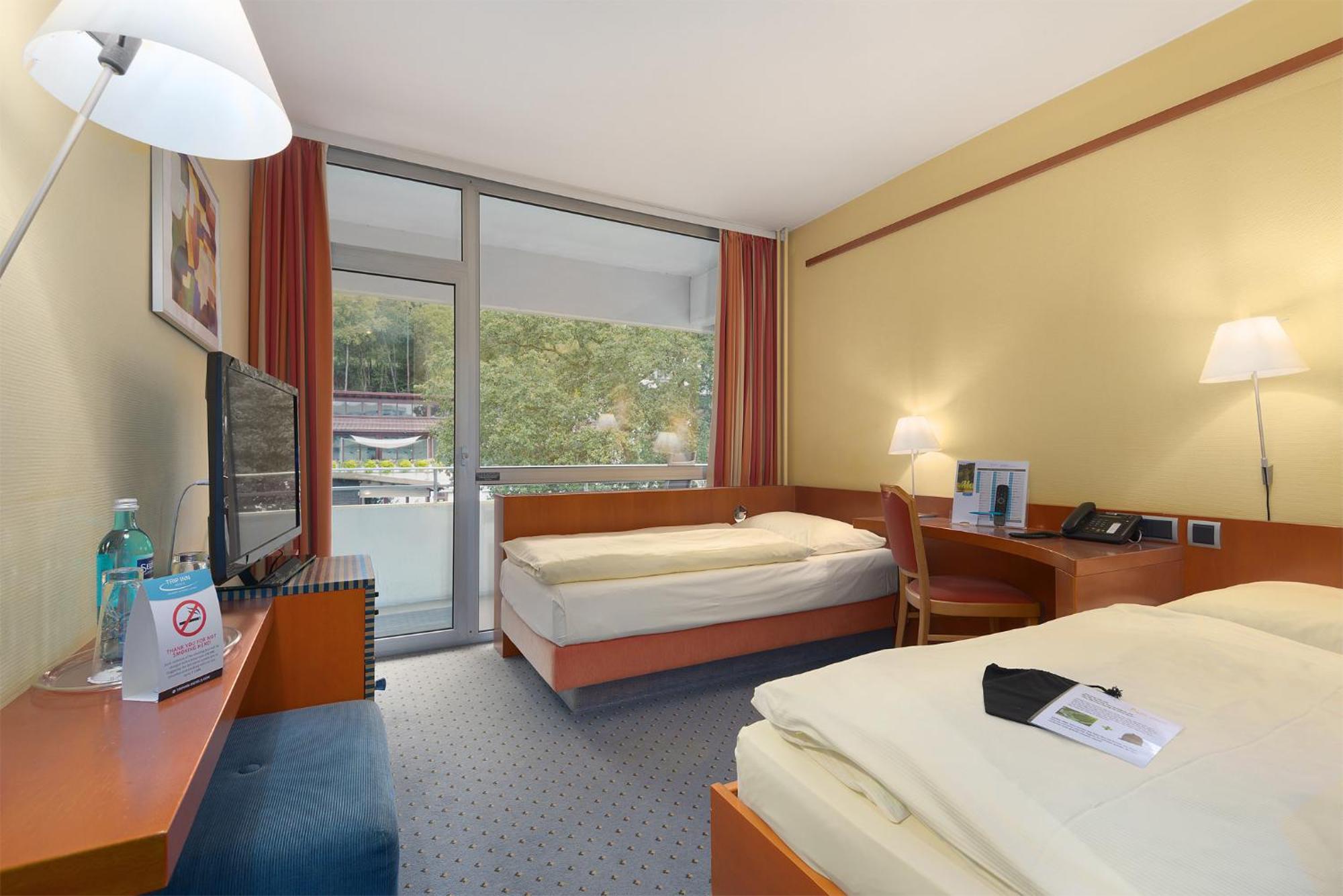 Trip Inn Landhotel Badsoden-Salmuenster บาด โซเดน-ซาลมึนสเตอร์ ภายนอก รูปภาพ