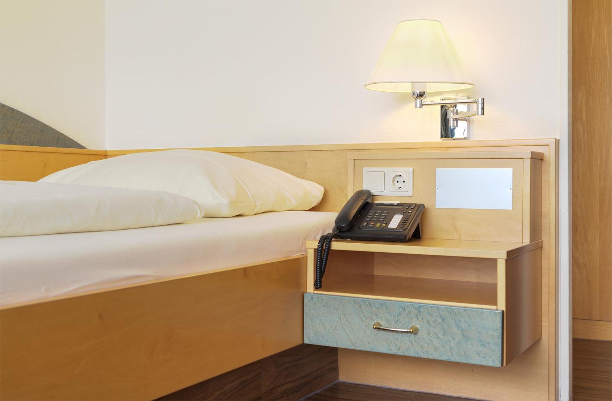 Trip Inn Landhotel Badsoden-Salmuenster บาด โซเดน-ซาลมึนสเตอร์ ภายนอก รูปภาพ
