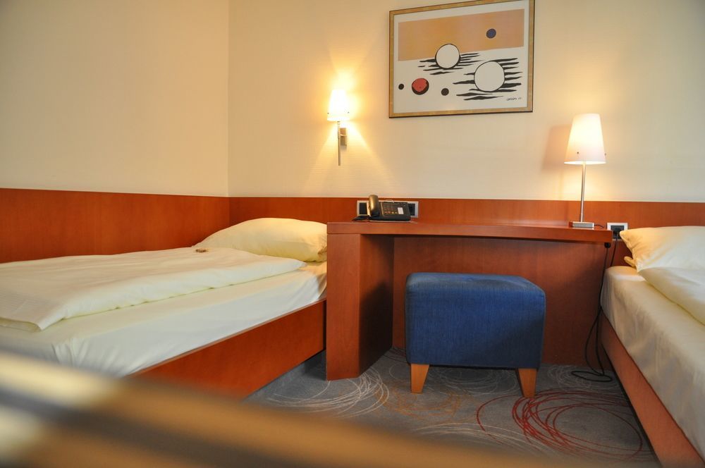 Trip Inn Landhotel Badsoden-Salmuenster บาด โซเดน-ซาลมึนสเตอร์ ภายนอก รูปภาพ