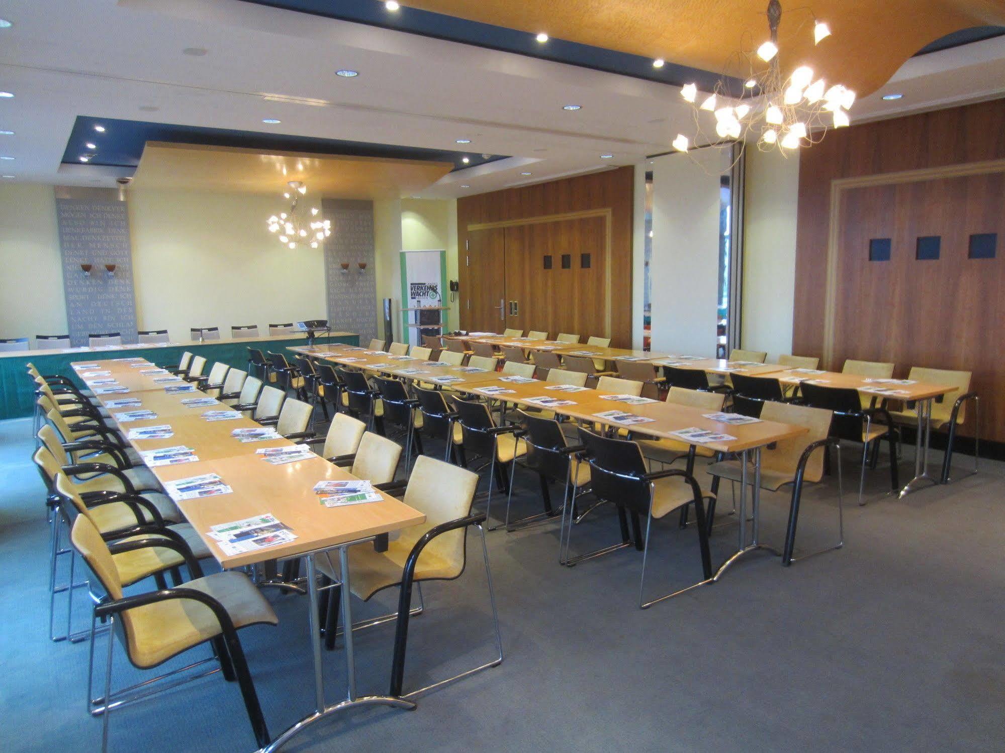 Trip Inn Landhotel Badsoden-Salmuenster บาด โซเดน-ซาลมึนสเตอร์ ภายนอก รูปภาพ